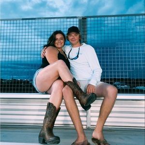 Meet your Posher, Abigail